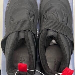 Women’s Water Repellent Shoes Size 12